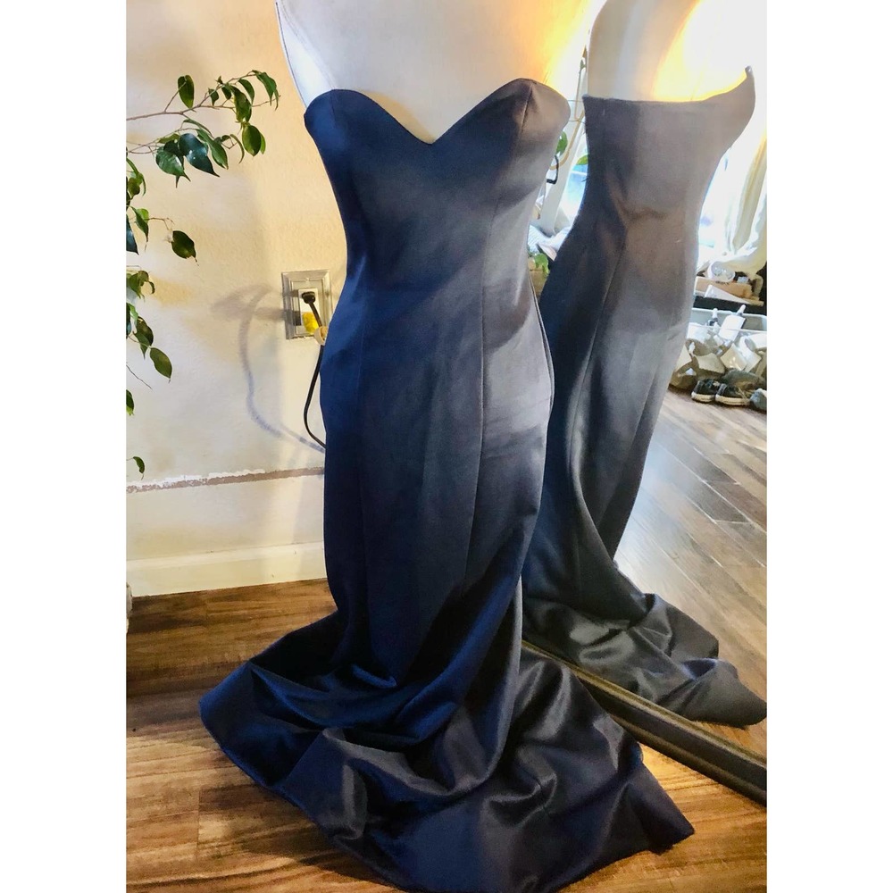 Royal Queen Collection Evening Dress. Midnight Blue. Size 6.